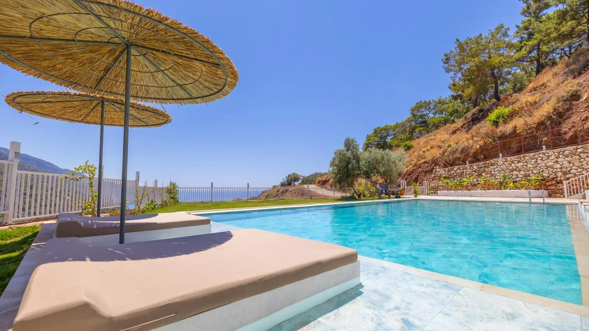 Oeluedeniz Manzara Bungalows Turecko