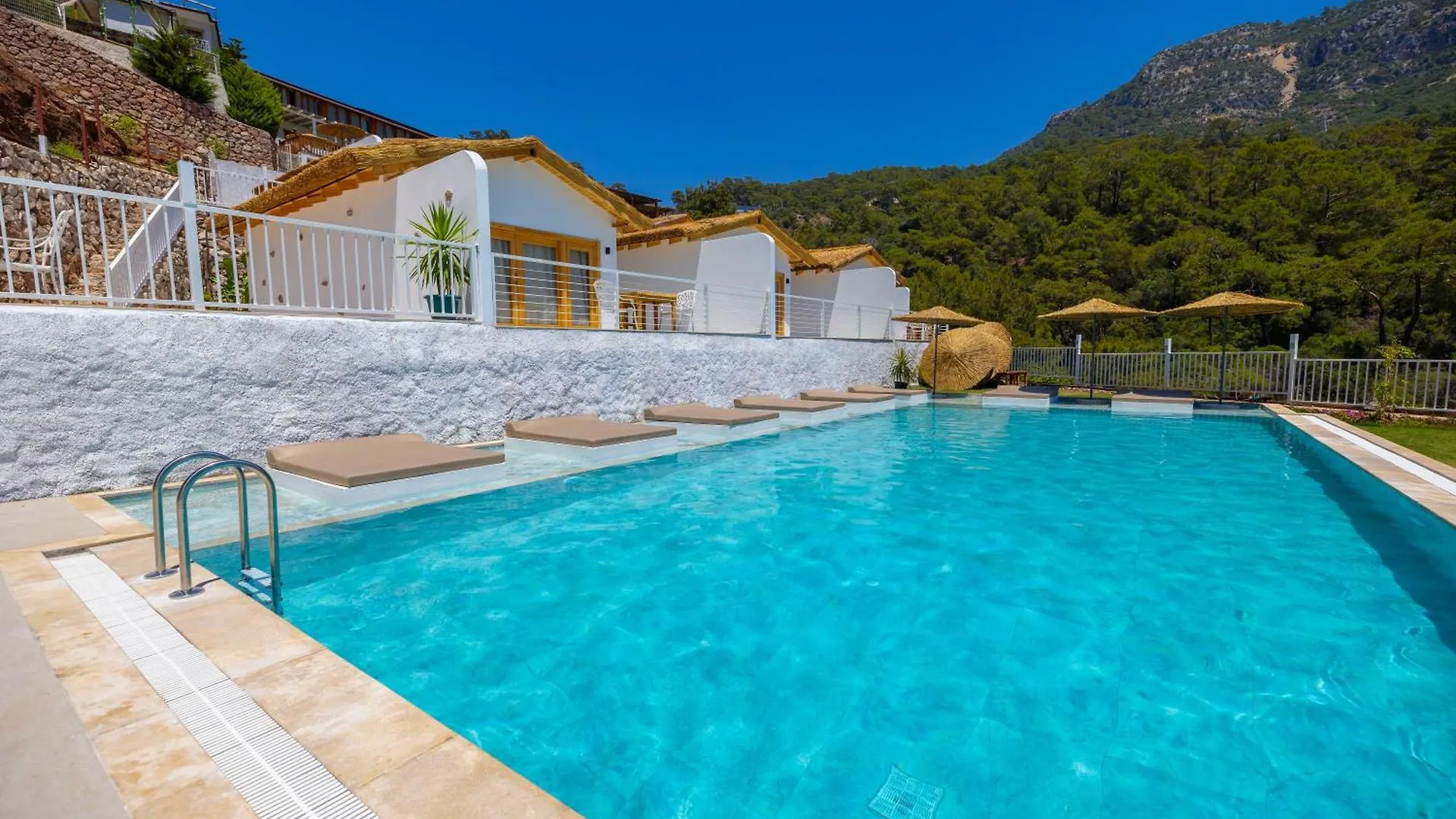 Oeluedeniz Manzara Bungalows Turecko